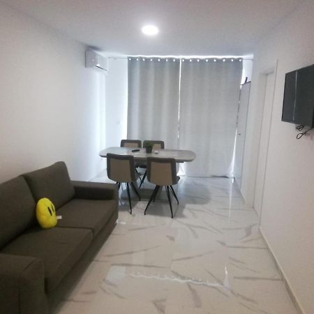 Venezia Apartman Aparthotel Veliko Gradiste Luaran gambar