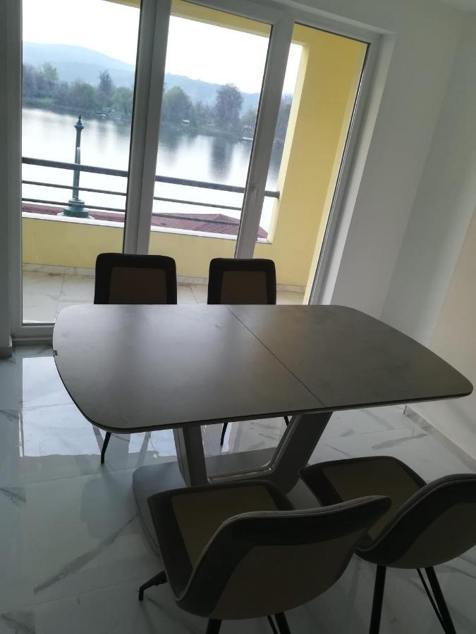 Venezia Apartman Aparthotel Veliko Gradiste Luaran gambar